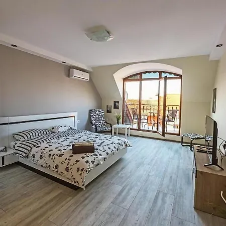 Victoria Hotel Rooms & Victoria Apartment Veliko Tarnovo Exterior photo