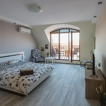 Victoria Hotel Rooms & Victoria Apartment Veliko Tarnovo Exterior photo